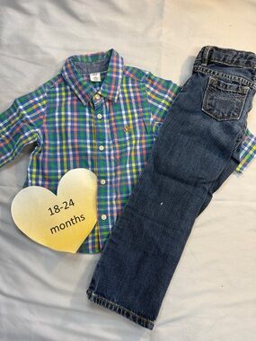GAP - 2 piece outfit/set. Size 18-24 months